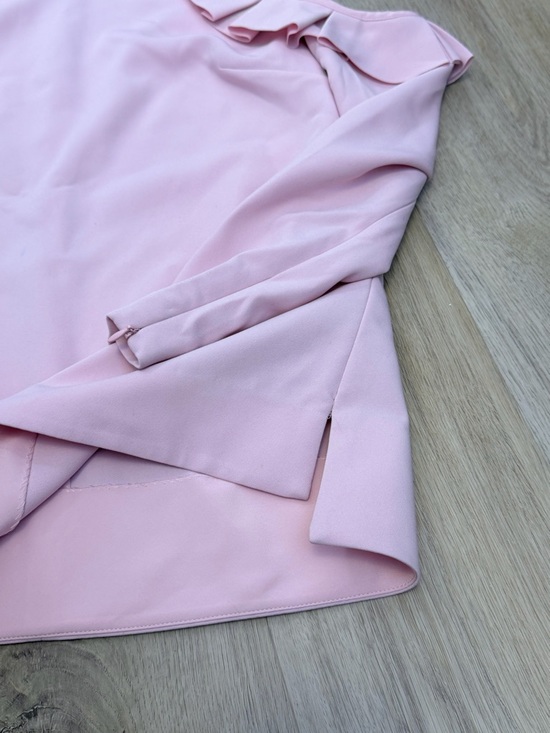 Ted Baker Steffe Cold-Shoulder Ruffle Top - Picture 10 of 14